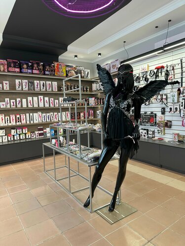 Сұлулық салонындағы лесбияндық махаббат