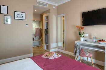 Фото The Boutique Hotel