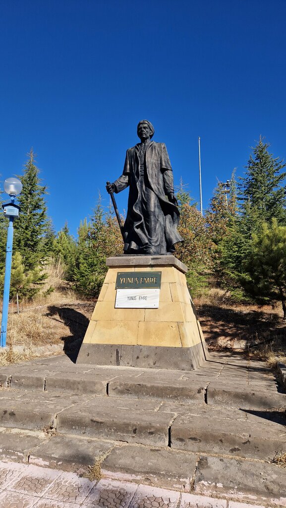 Monument, memorial Yunus Emre Statue, Hacibektas, photo