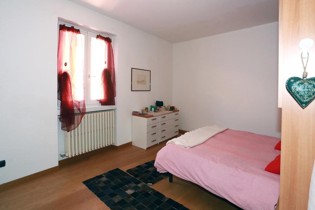 Фото The Lake Apartment