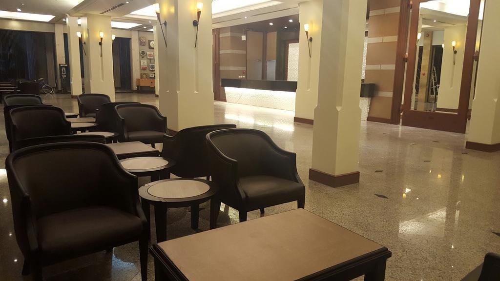 Фото Station One Hotel