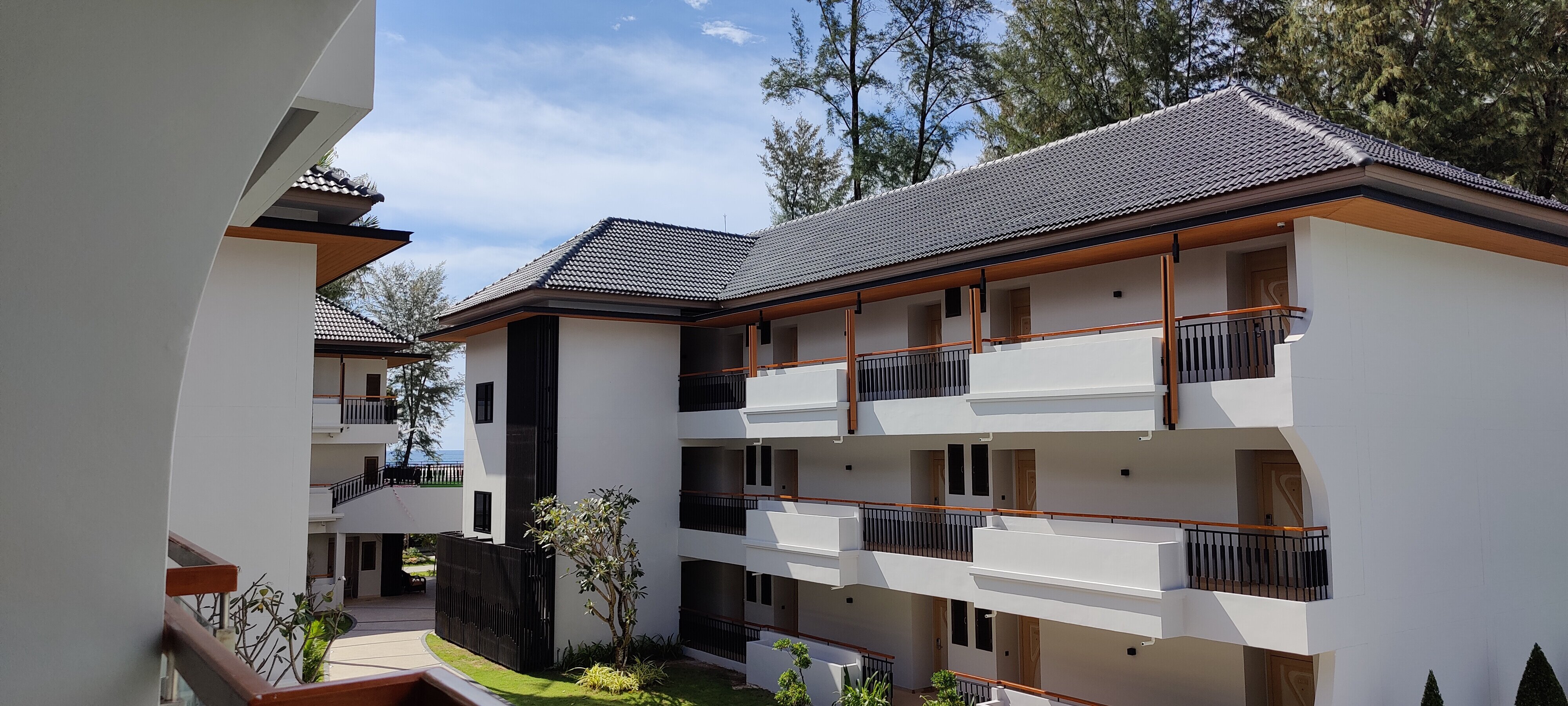 Фото Amora Beach Resort Phuket