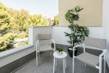 Фото Plaza de España Skyline