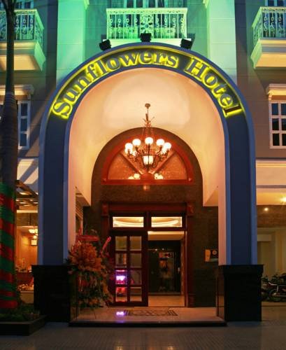 Фото Sunflowers Hotel