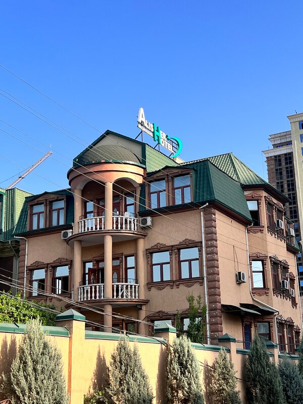 Фото отеля 1