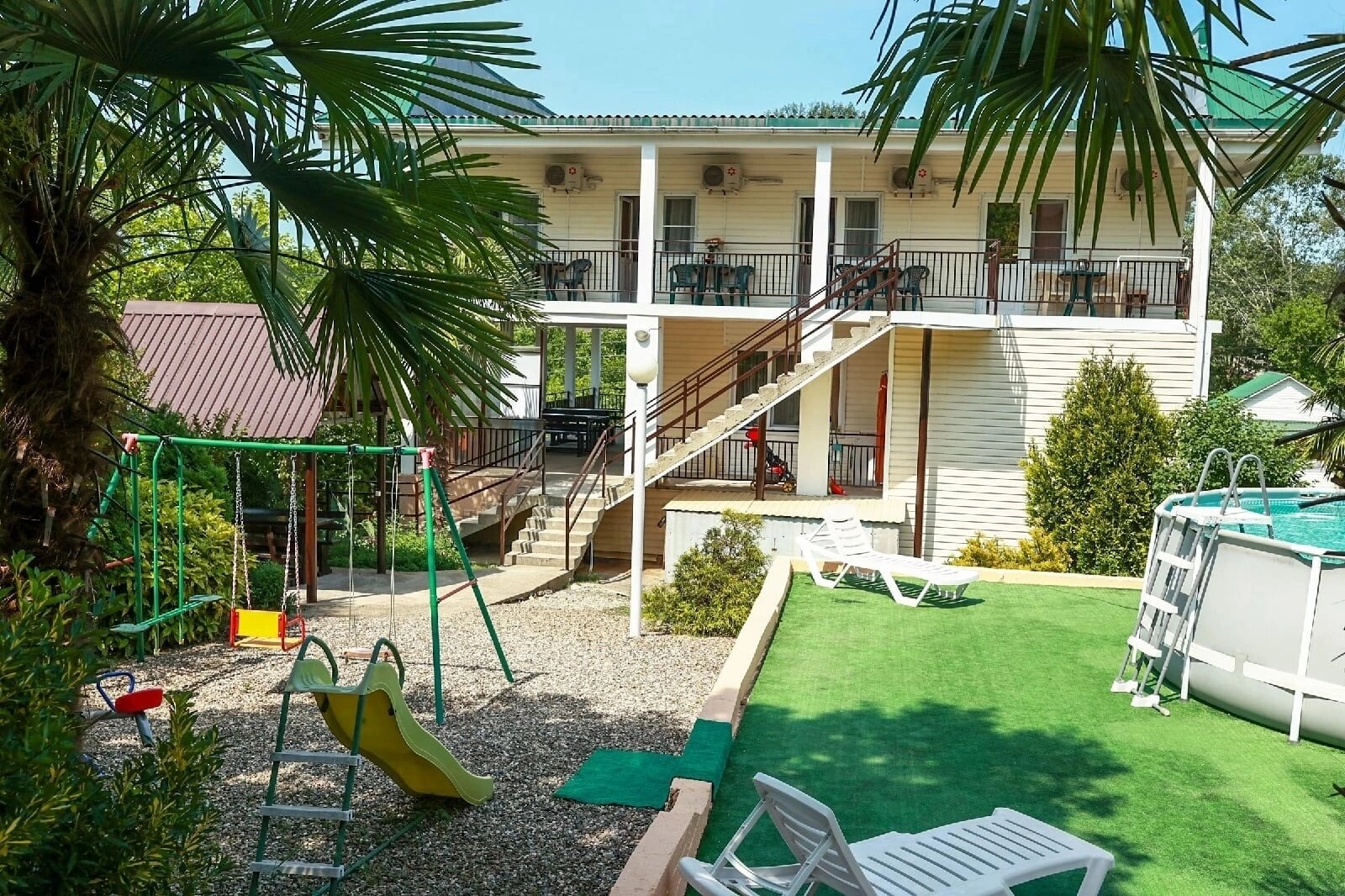 Фото отеля 1