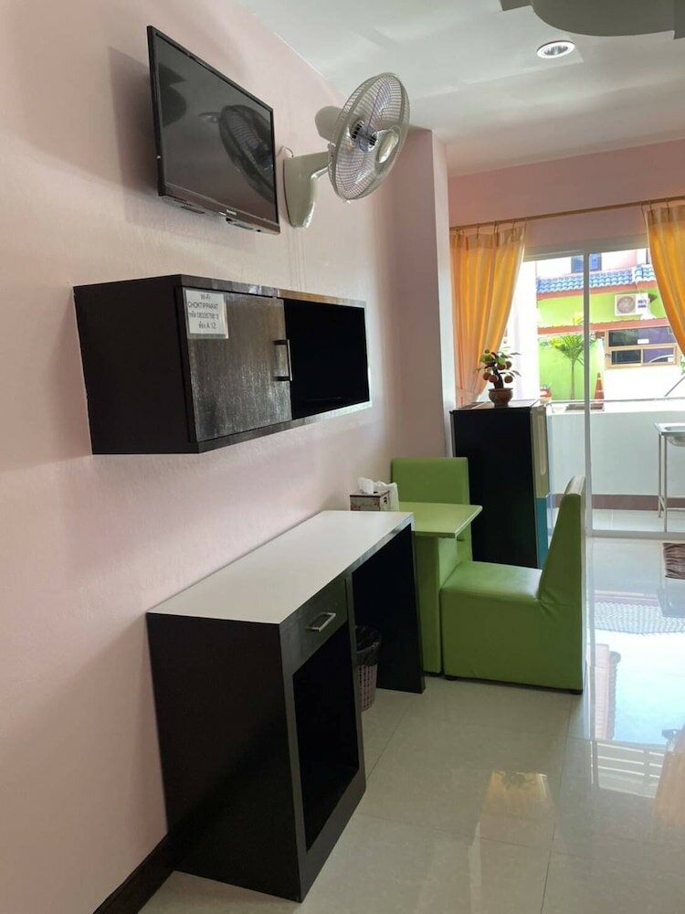 Фото OYO 75399 Choktipparat Place