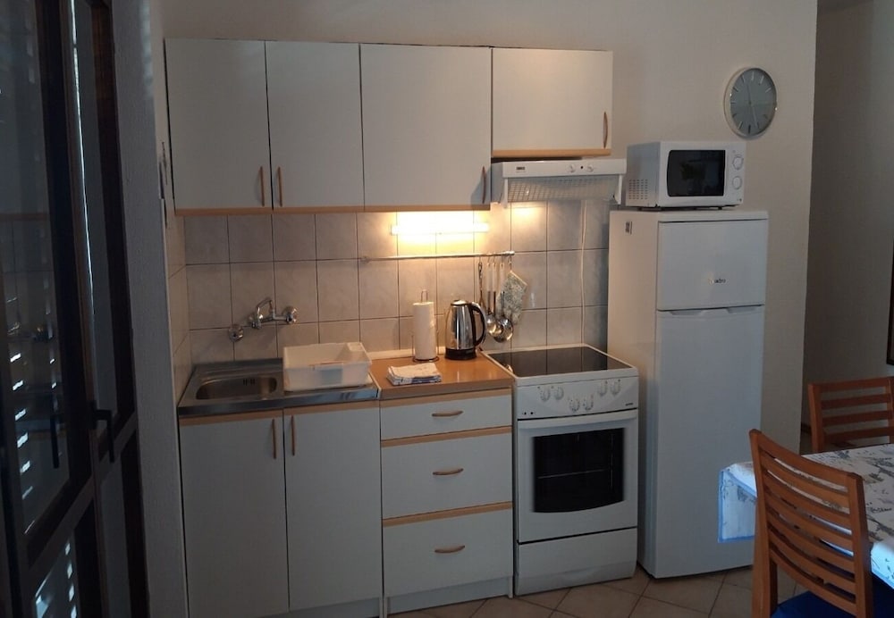 Фото Vlatko - 100 m From sea - A2