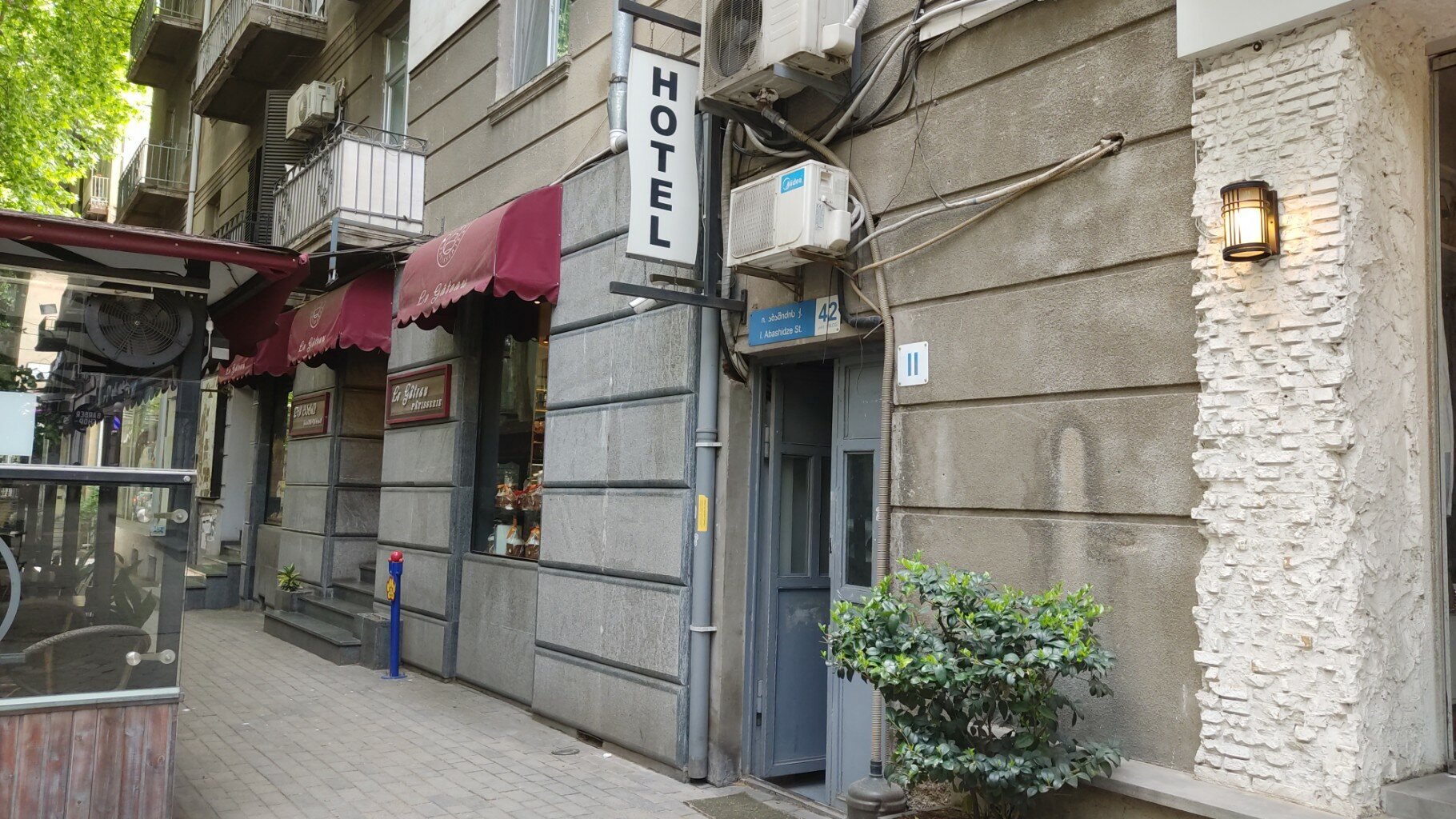 Фото отеля 1