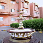 مجمع النخيل بالرياض (حي النخيل, شارع سعيد بن عامر, RGNC2812) ، معلم جذب سياحي