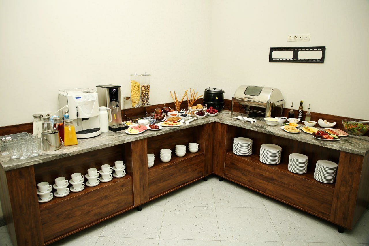 Фото Parklane Hotel