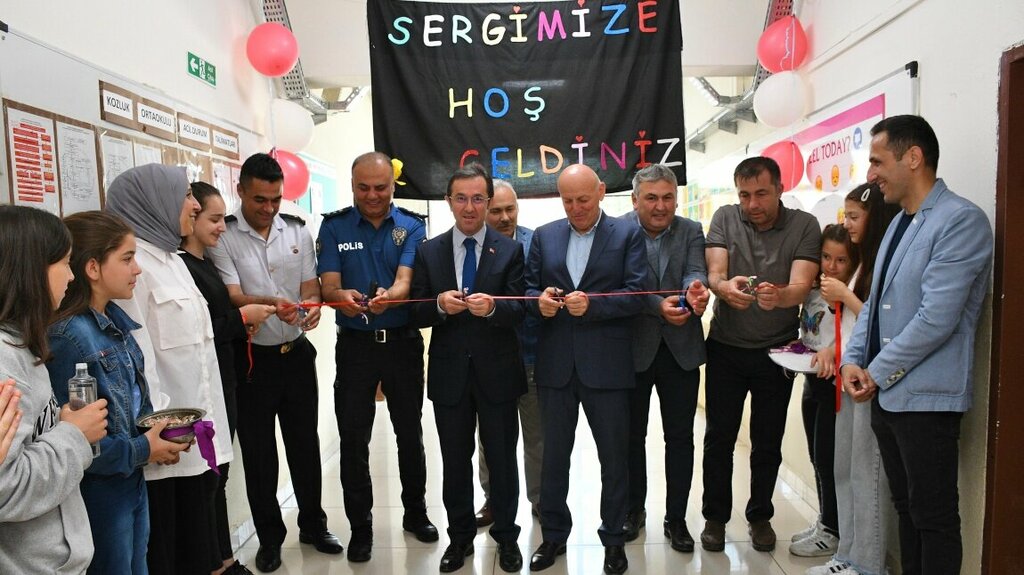 School Kozluk Middle School, Terme, photo