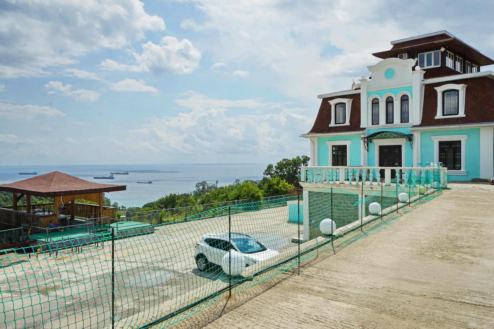 Фото отеля 1