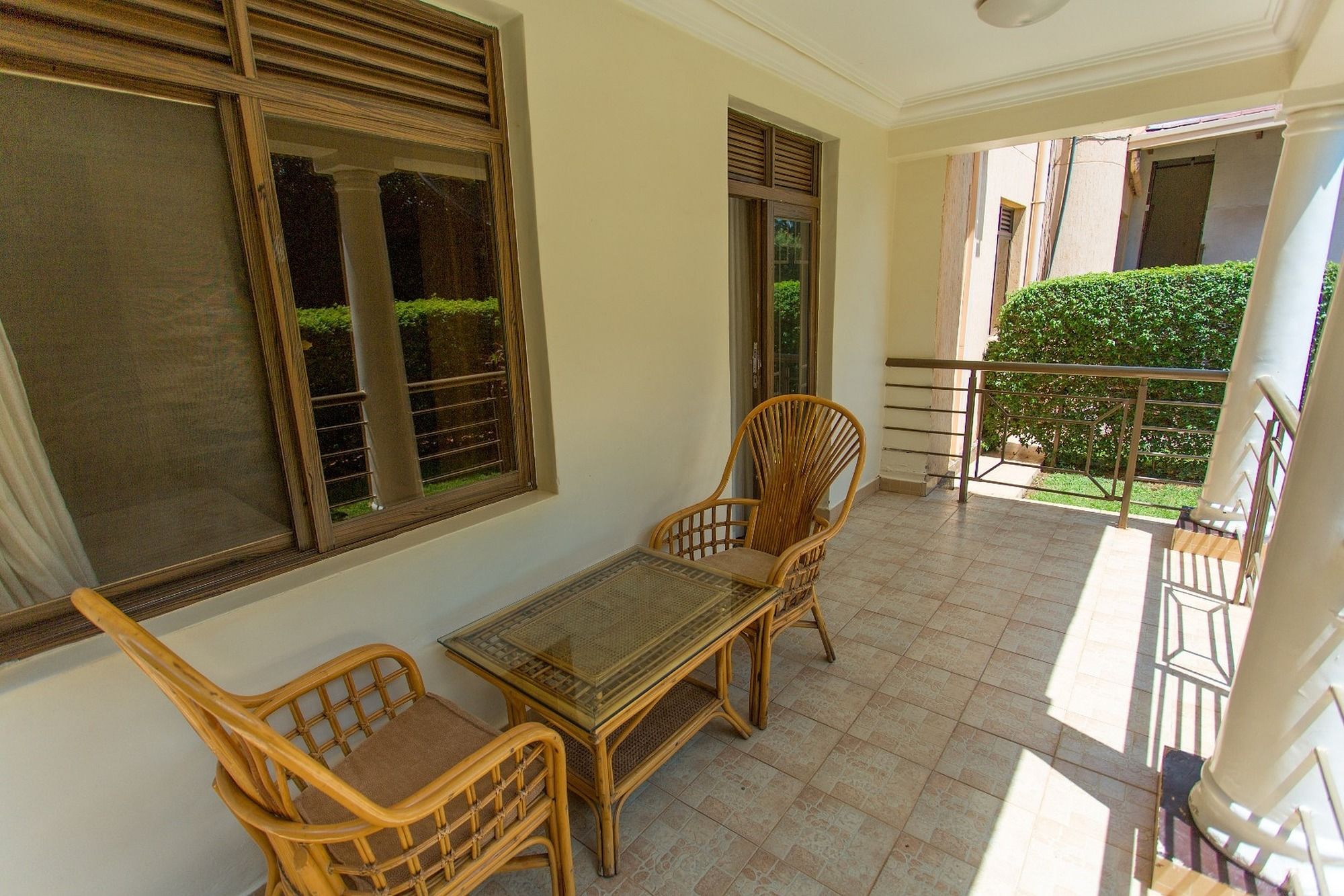 Фото The Country Inn Hotel