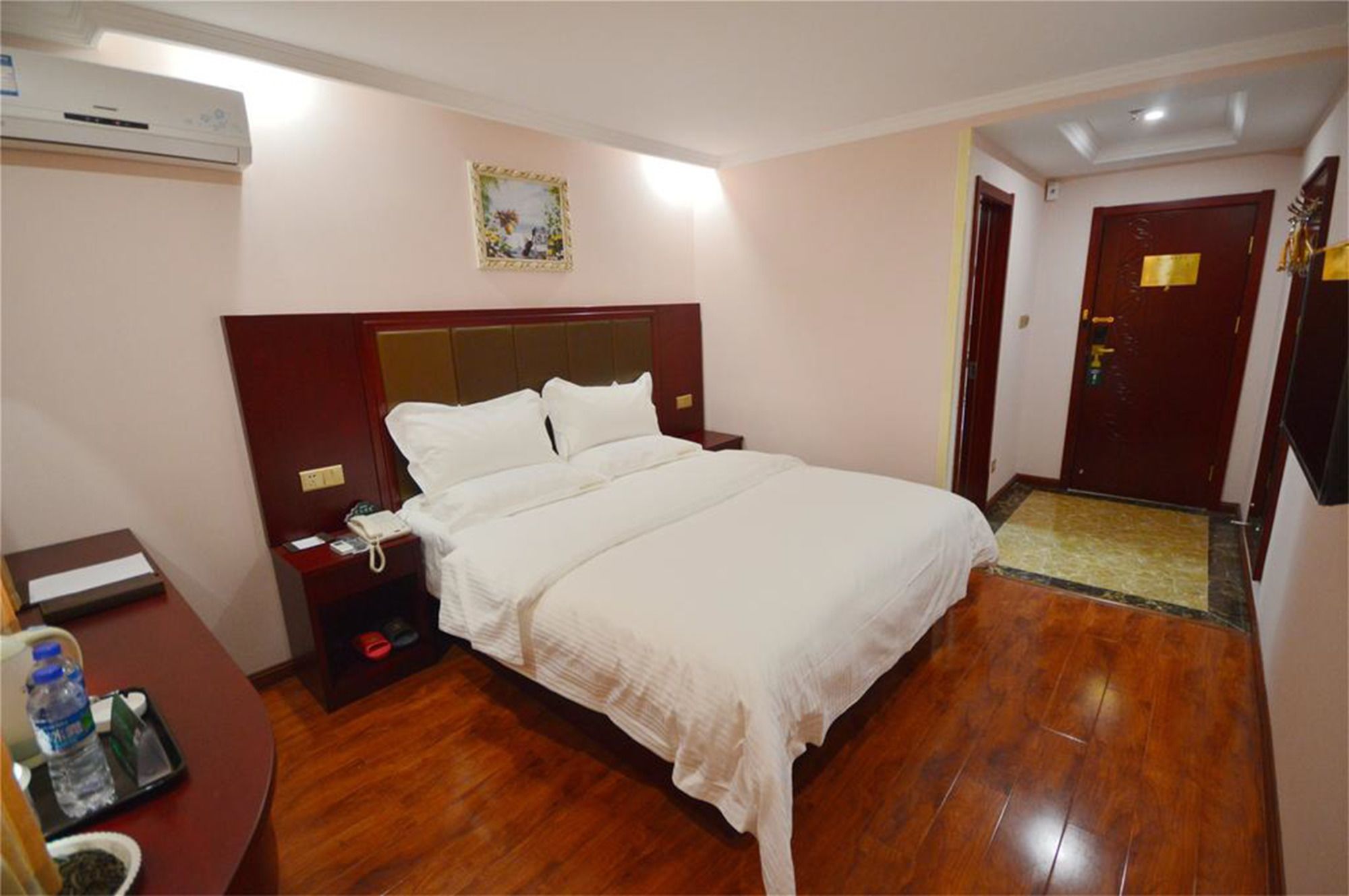 Фото GreenTree Alliance Shanghai ChongMing BaYi Road Walking Street Hotel