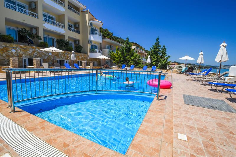 Фото Nefeli Beach Hotel