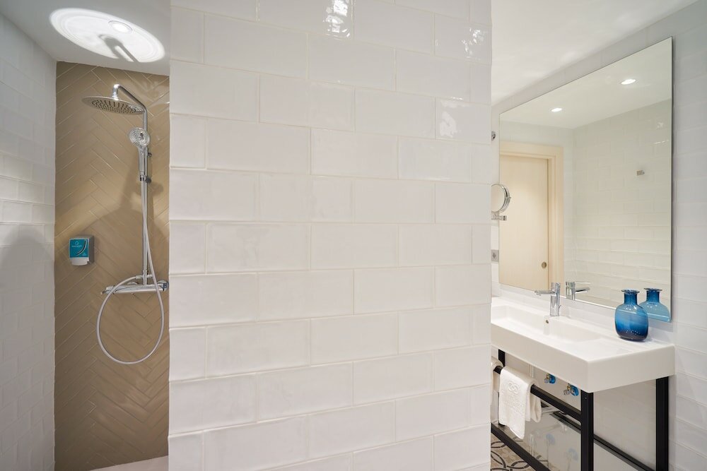 Фото Tandem Soho Suites