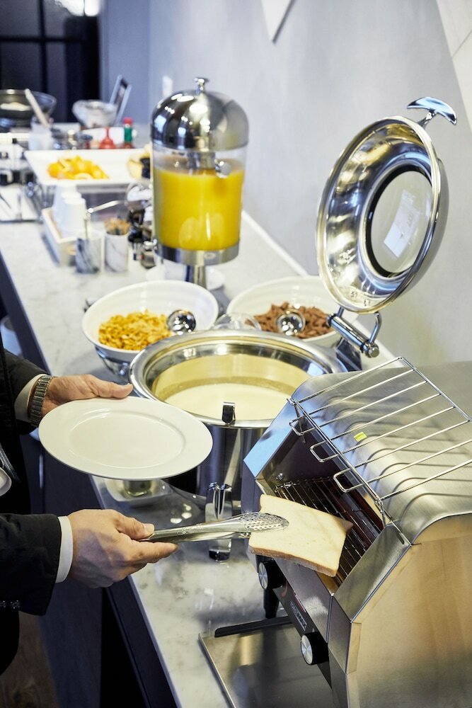 Фото Hotel Riverside