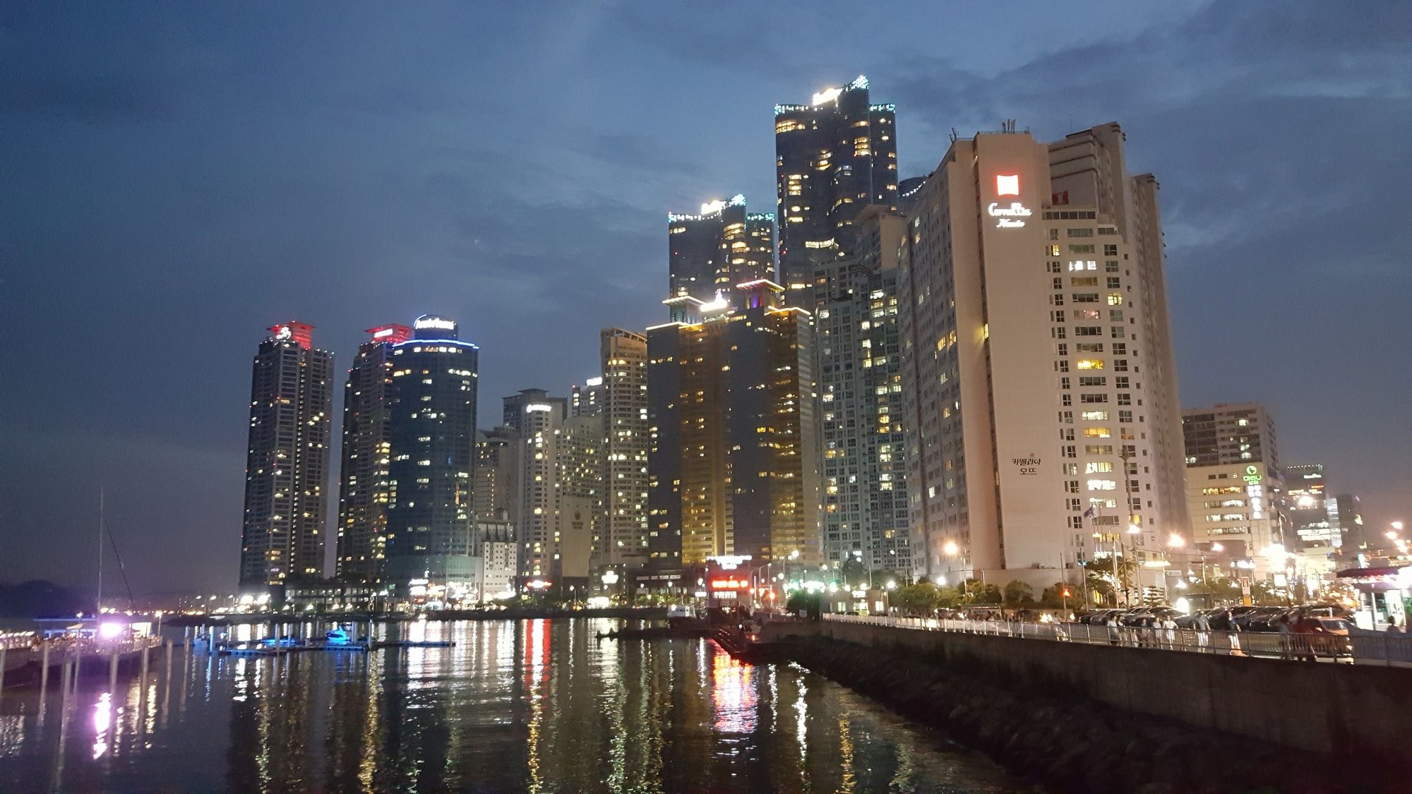 Фото Dongbaekseom Guesthouse - Hostel