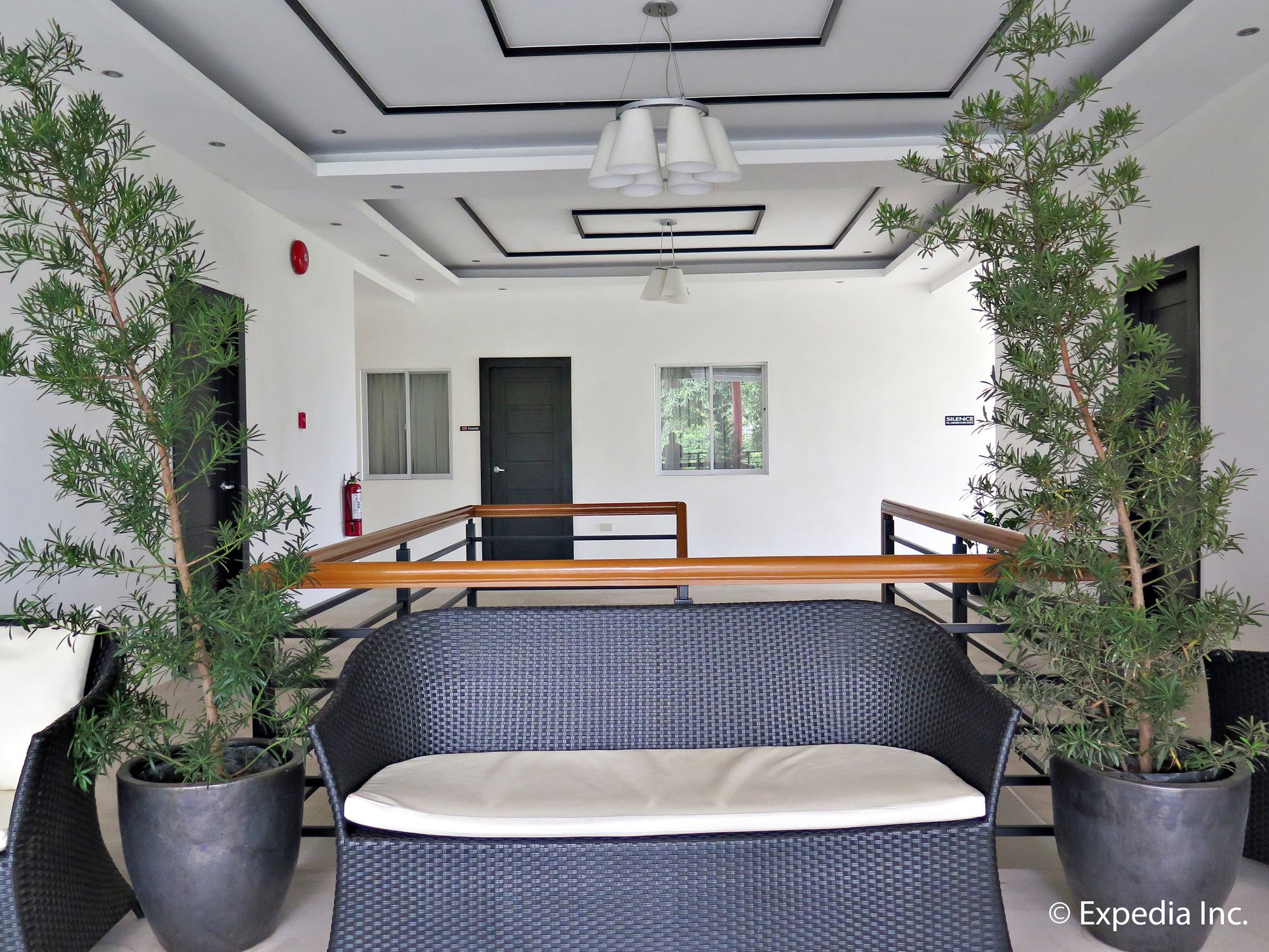 Фото Capital O 642 The Junction Tagaytay