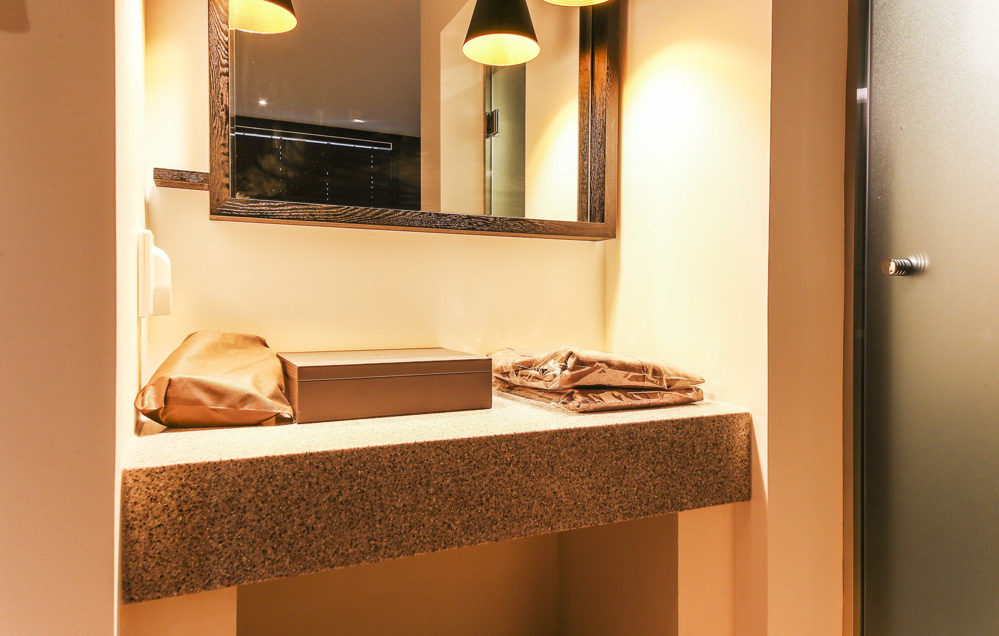 Фото Busan Oncheonjang Hotel Ignis