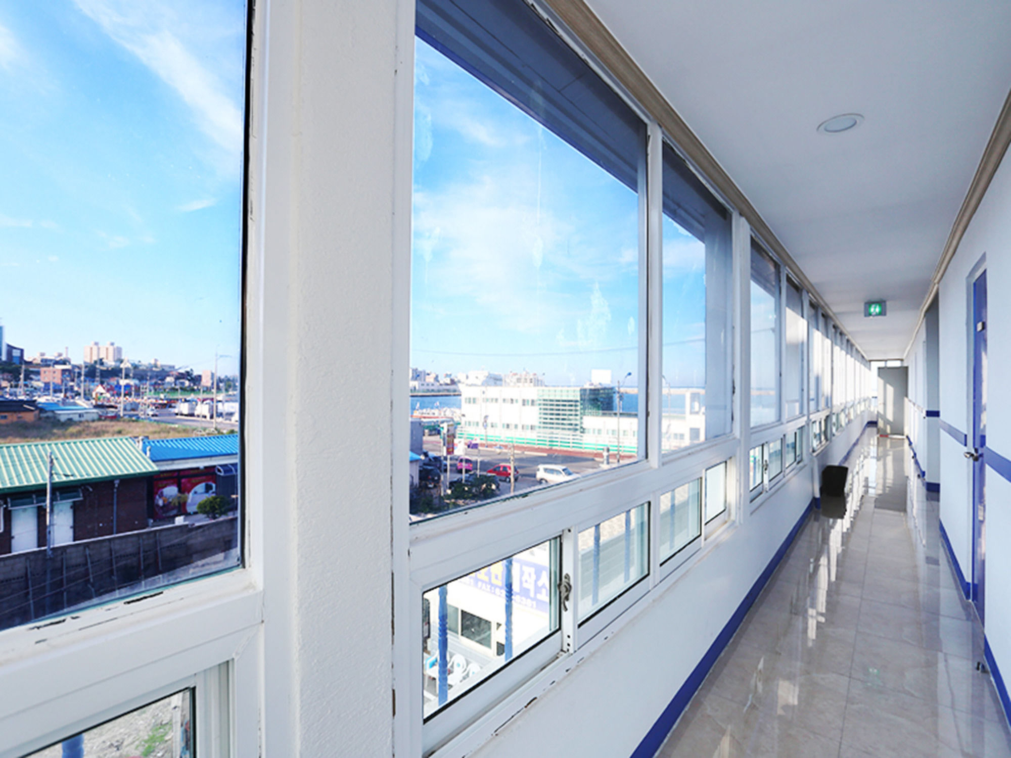 Фото James Blue Guesthouse