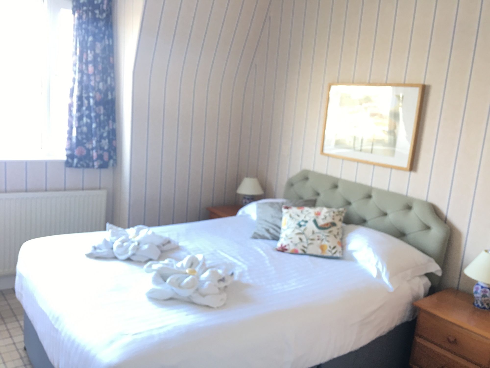 Фото Cannon House Hotel