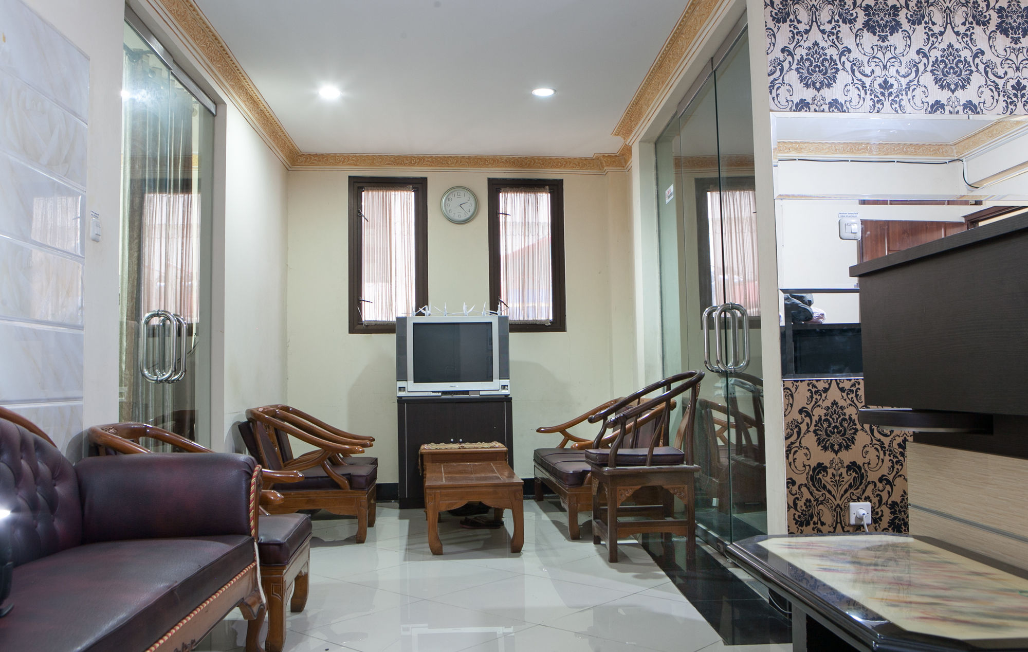 Фото RedDoorz Plus near Isola Upi