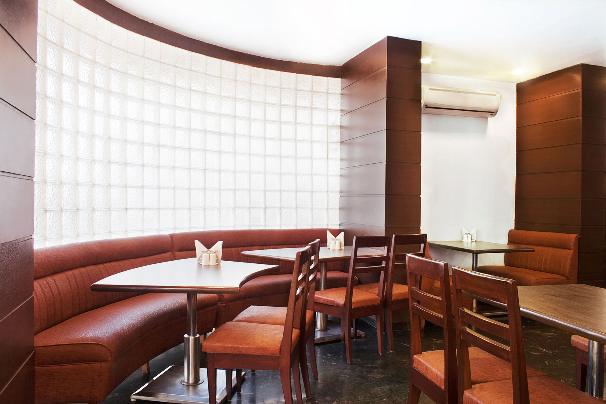 Фото Hotel Lucky Goregaon