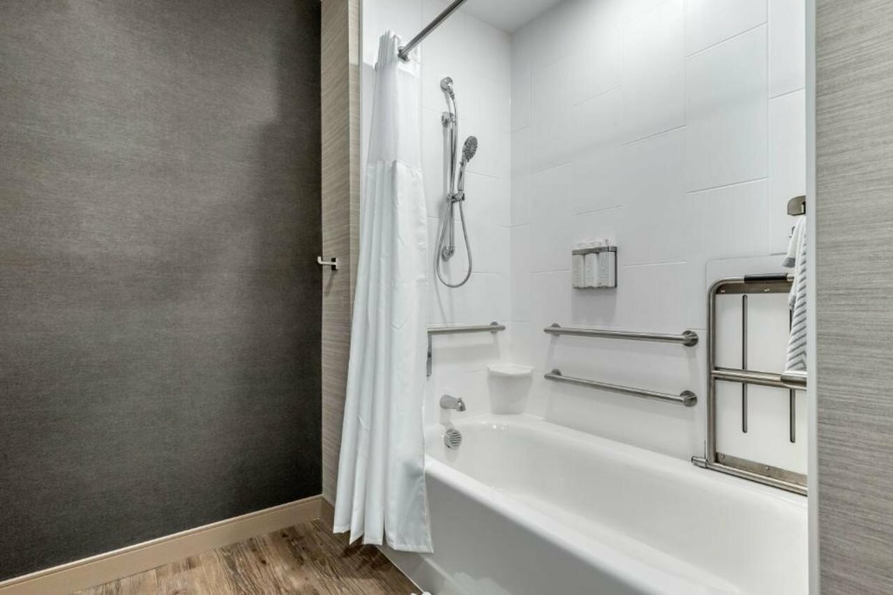 Фото Cambria Hotel Austin Airport