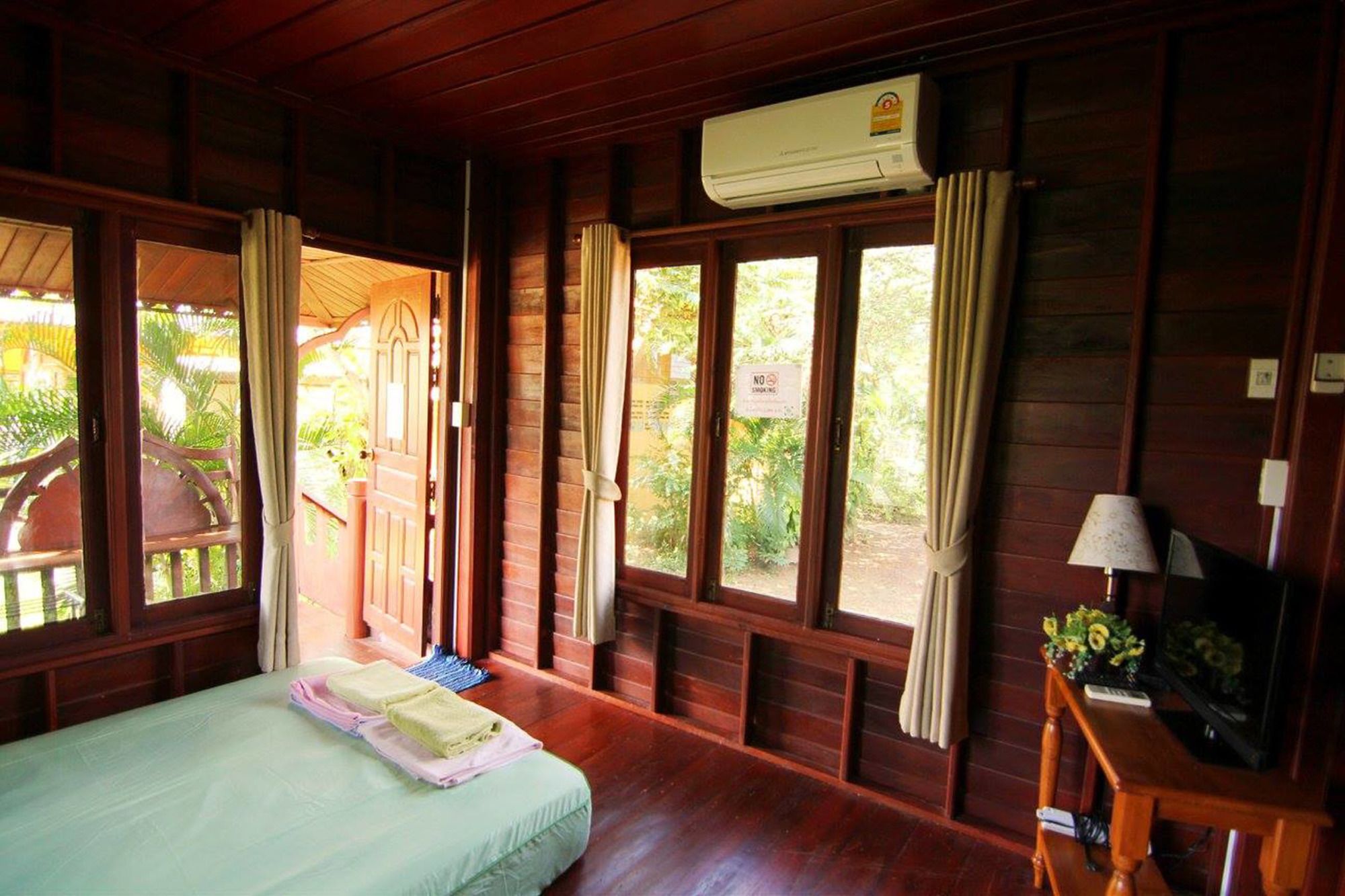 Фото Ton-Aor on the beach resort & restaurant