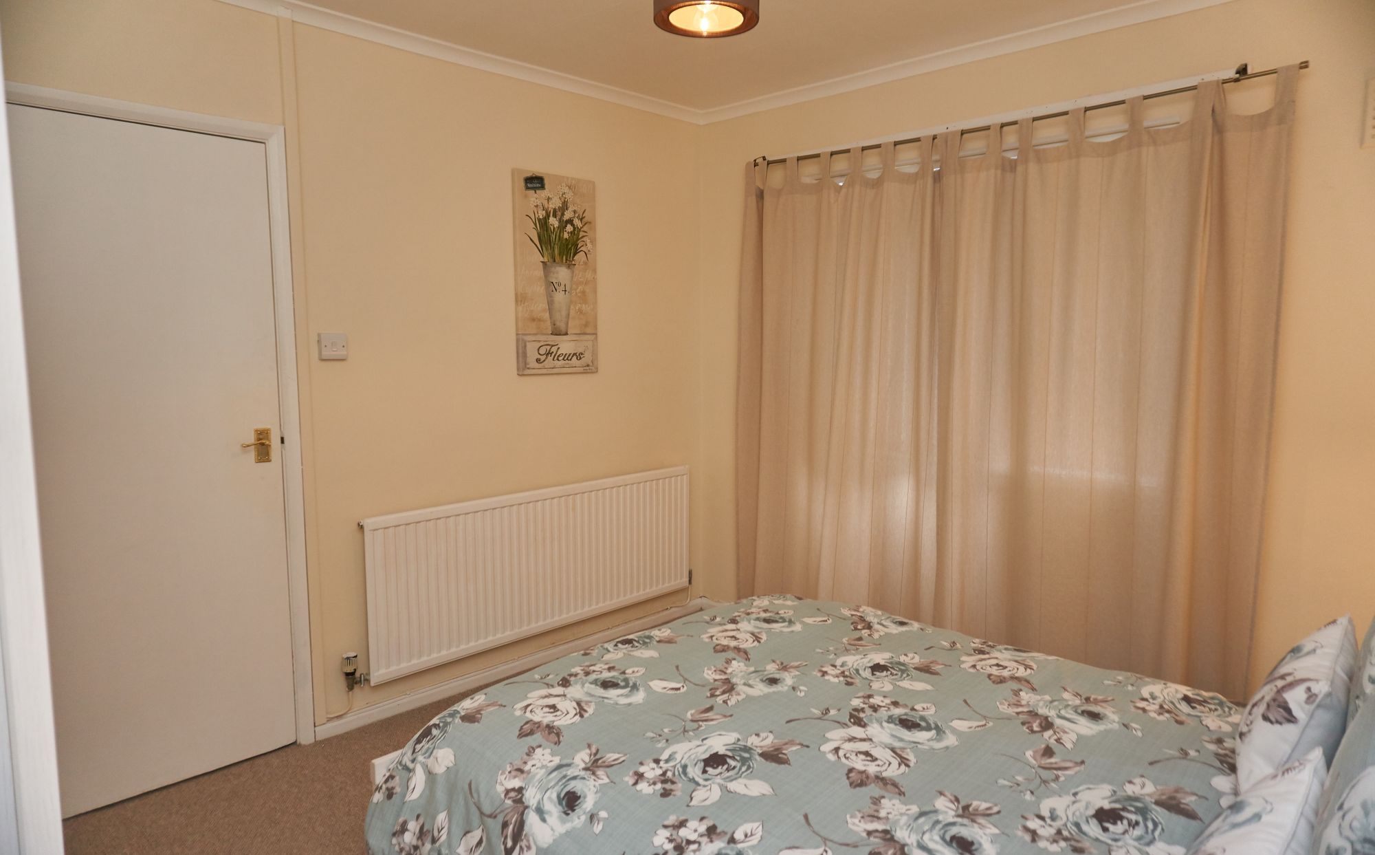 Фото Stay In Cardiff Cathay's Terrace Apartment