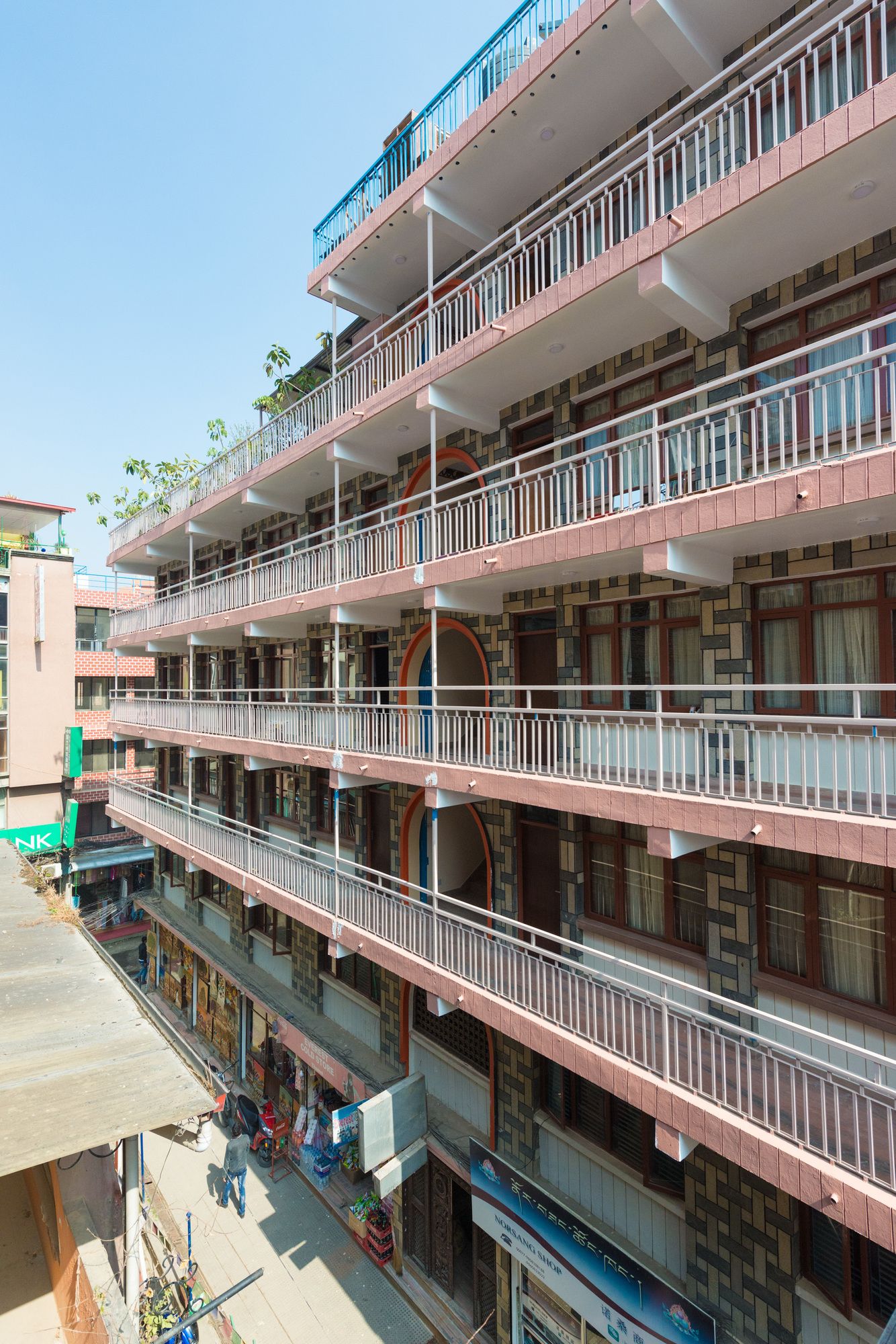 Фото Hotel Khangsar