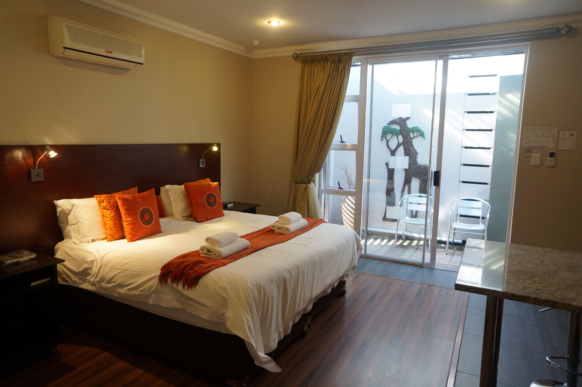 Фото отеля 2