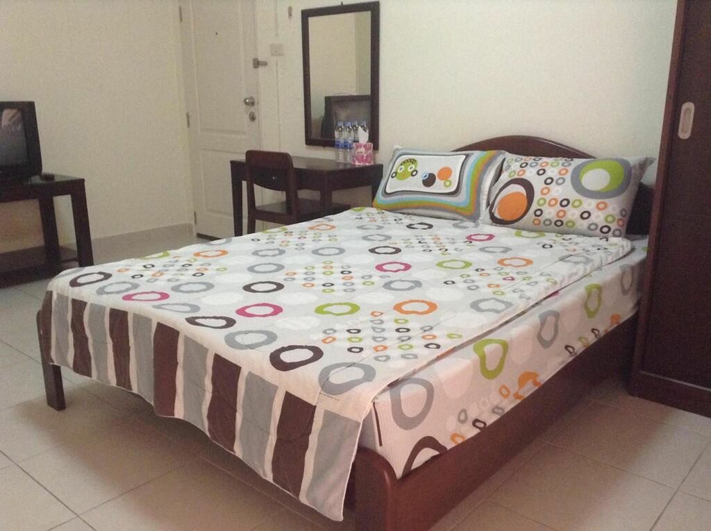 Hotel The Crystal Apartment, Bangkok, photo