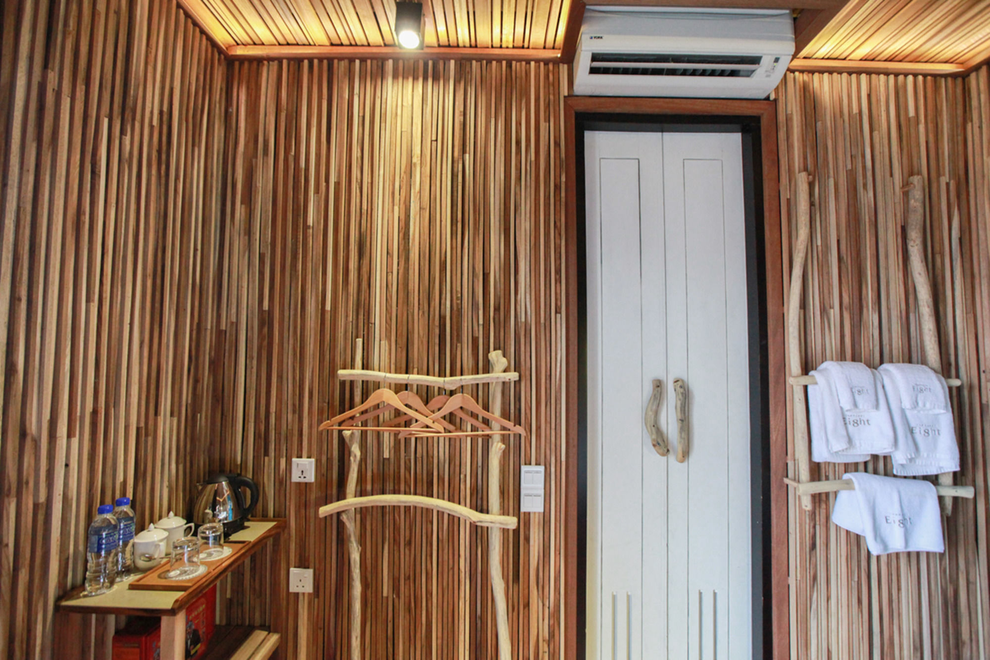 Фото The Happy 8 Retreat @ Old Town