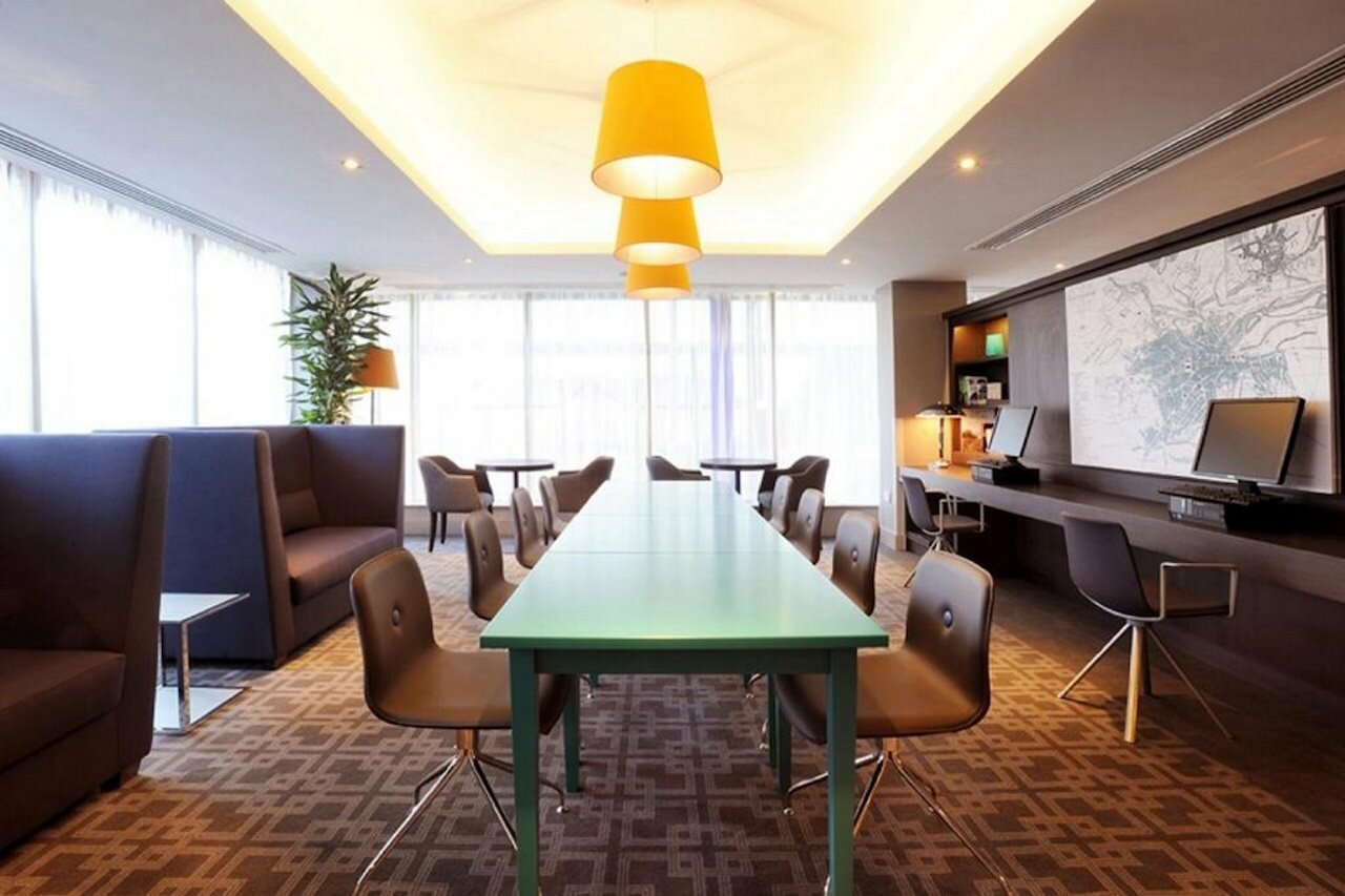 Фото Hampton by Hilton Sheffield