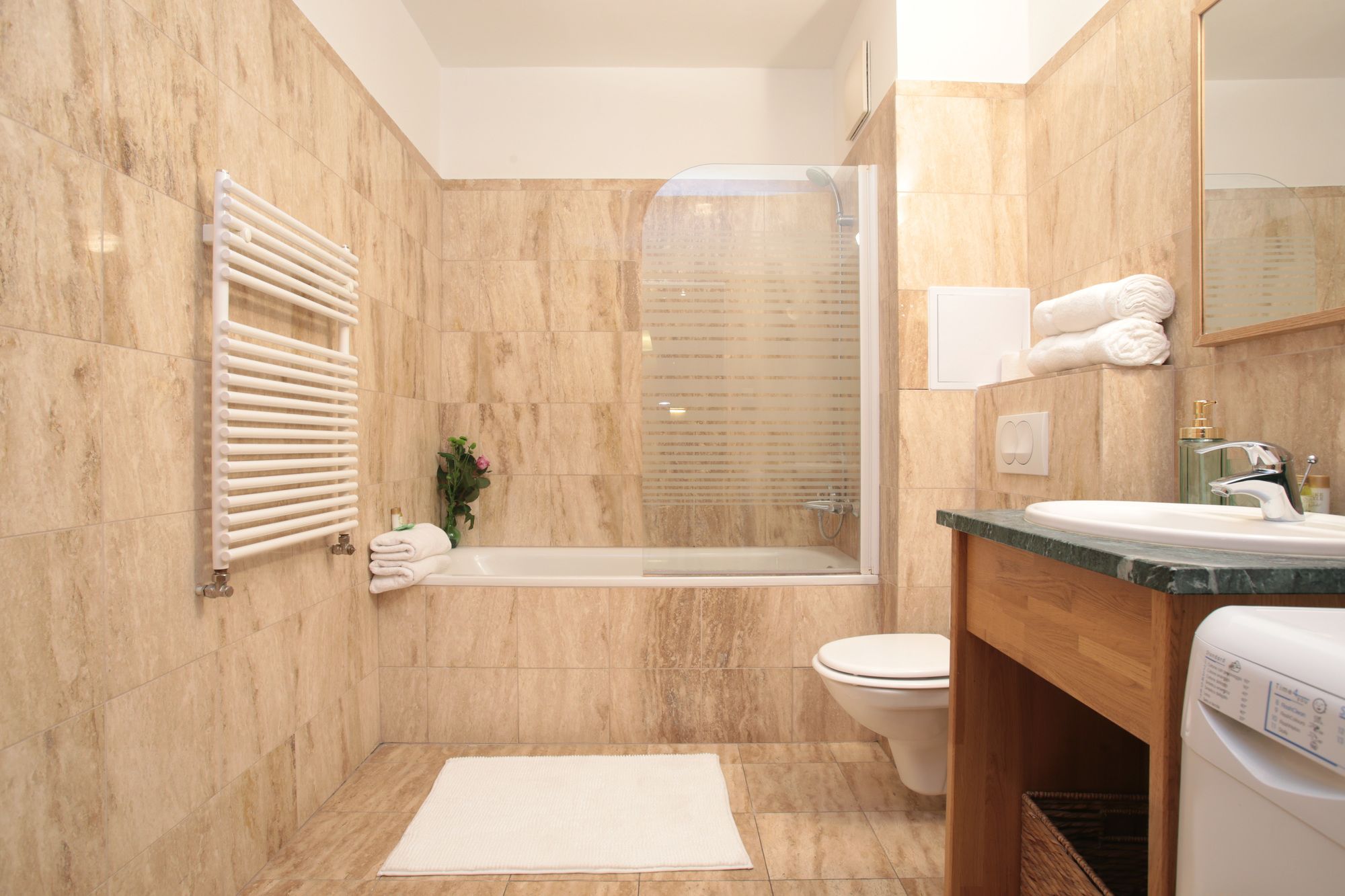 Фото Avantgarde Apartments