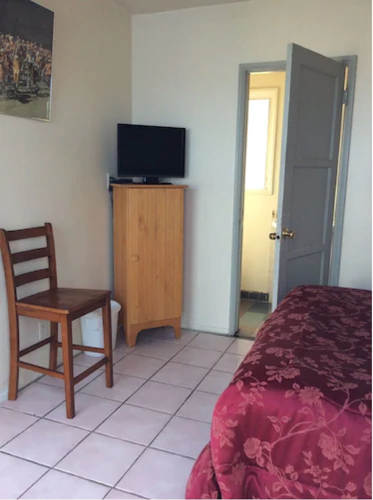 Фото Pavilions Motel