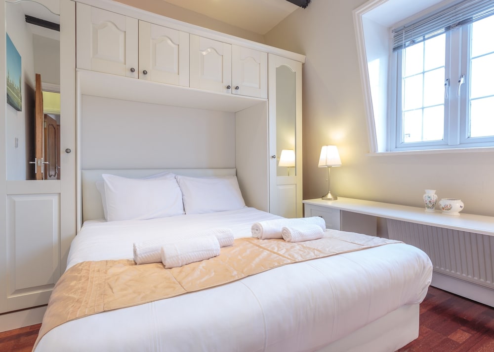 Фото Castletown House Apartments