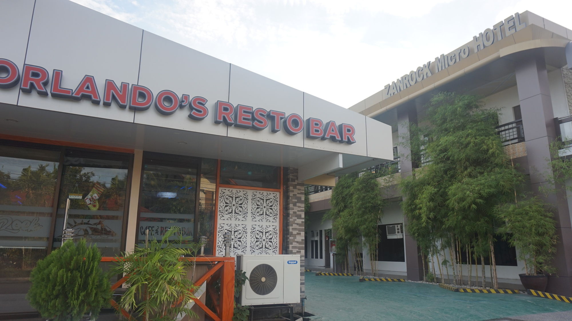 Фото Zanrock MicroHotel