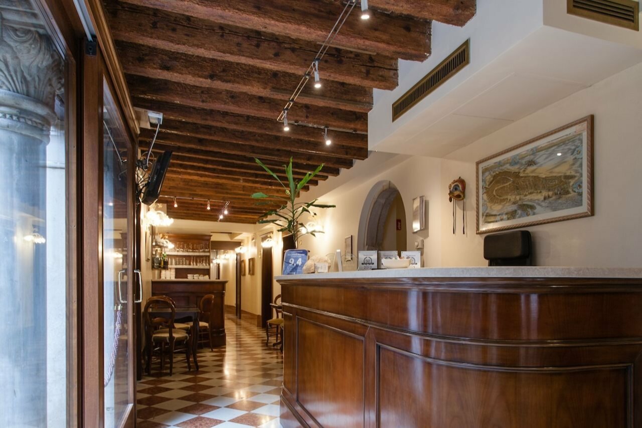 Фото Hotel Al Ponte Mocenigo