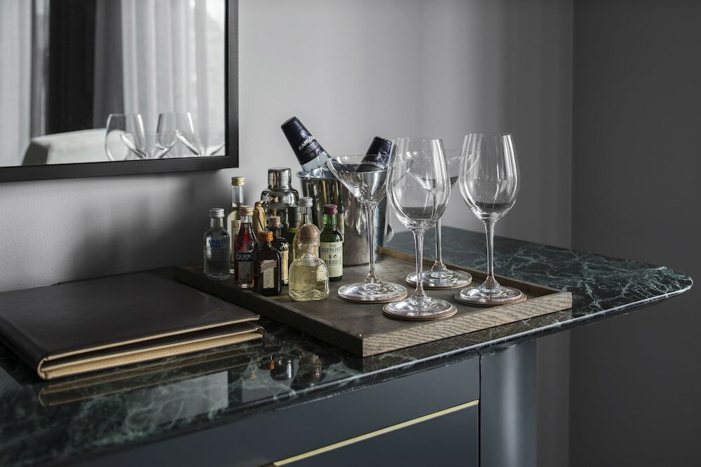 Фото Hotel At Six