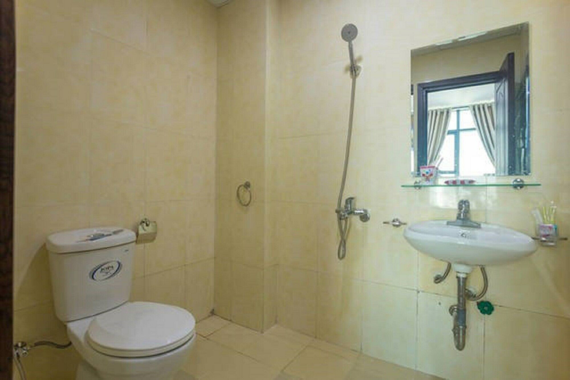 Фото Beach Front Apartment