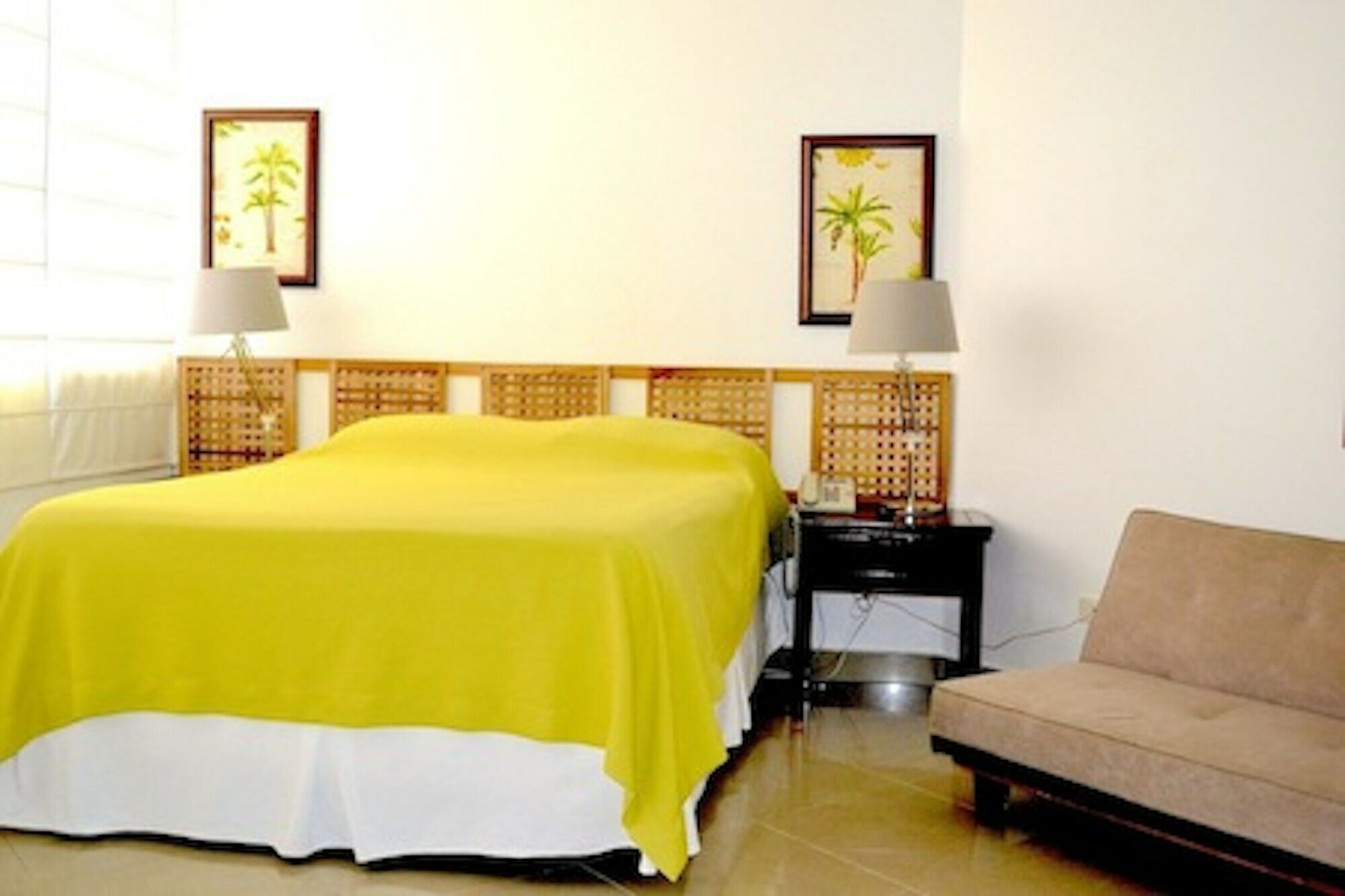 Фото Aparta Hotel Plaza del Sol