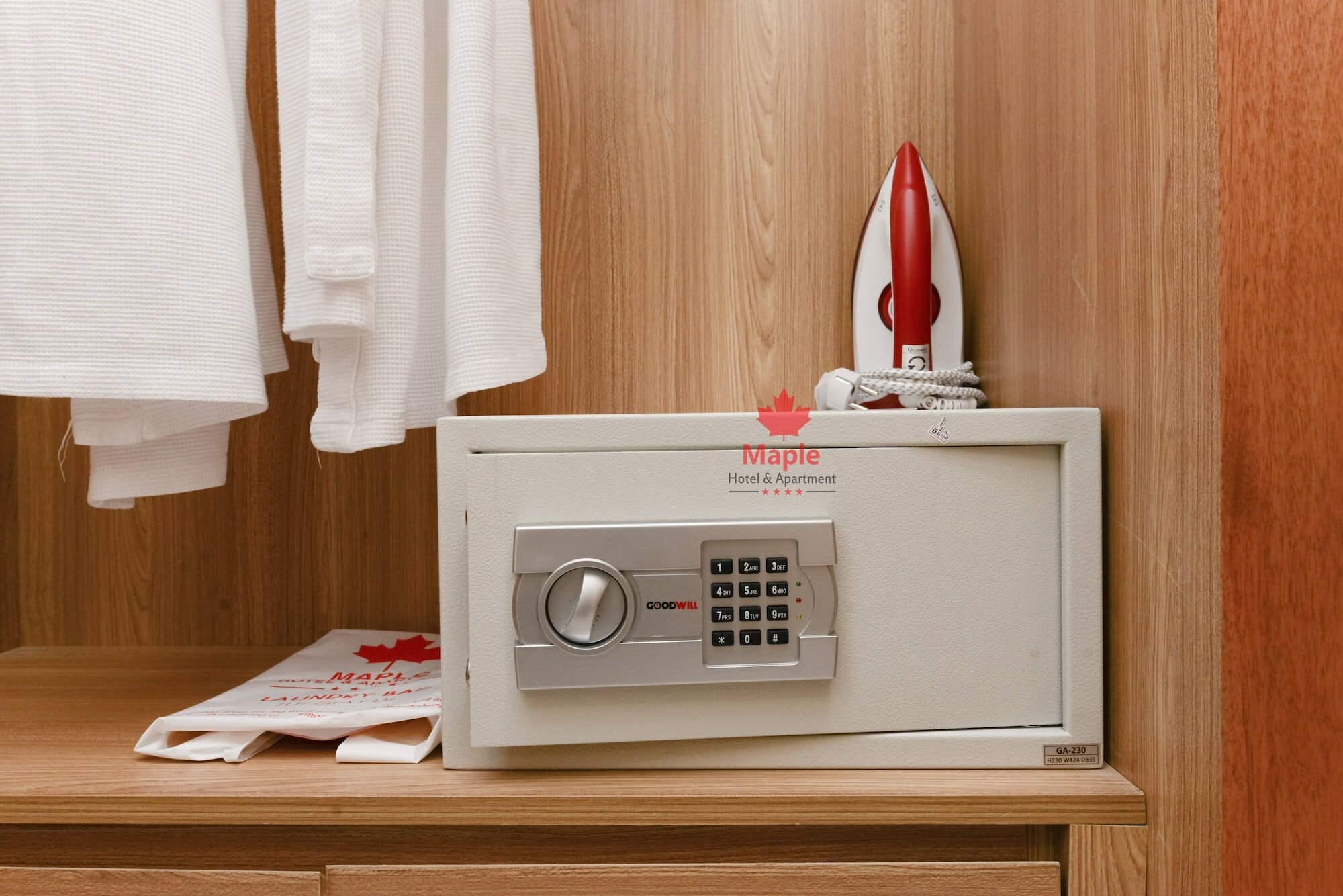 Фото Maple Hotel & Apartment