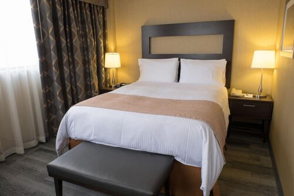 Фото The Roehampton Hotel