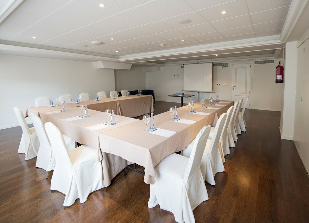 Фото Hotel Almirante