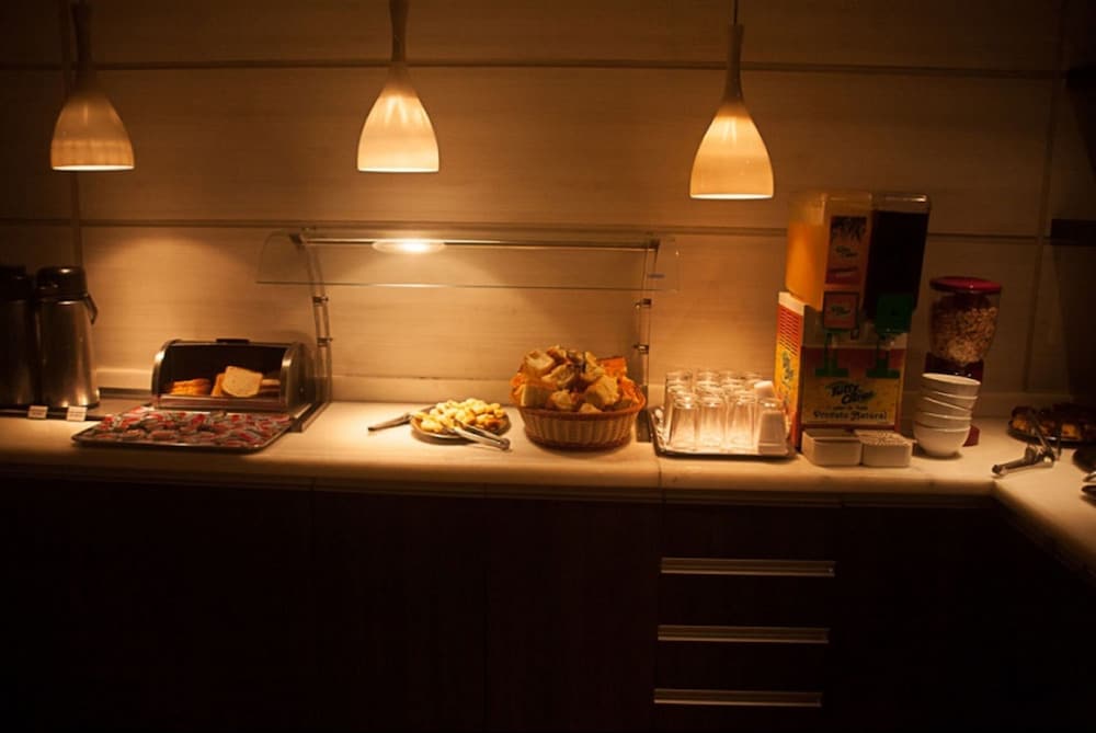 Фото Hotel Plaza Apolo