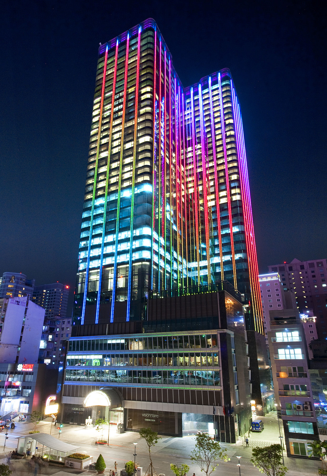 Фото The Reverie Saigon Residential Suites